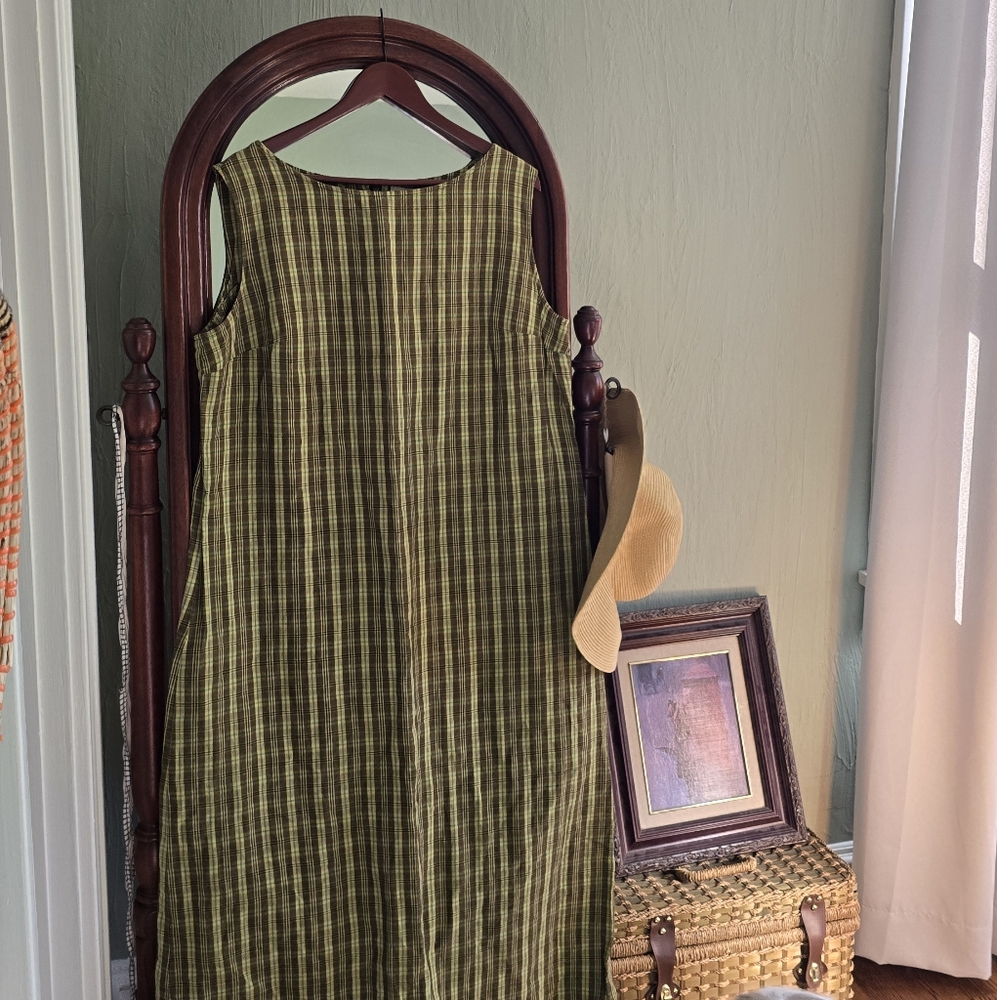 DONATED Vintage Sleeveless Linen and Cotton Maxi Dress in Green Plaid